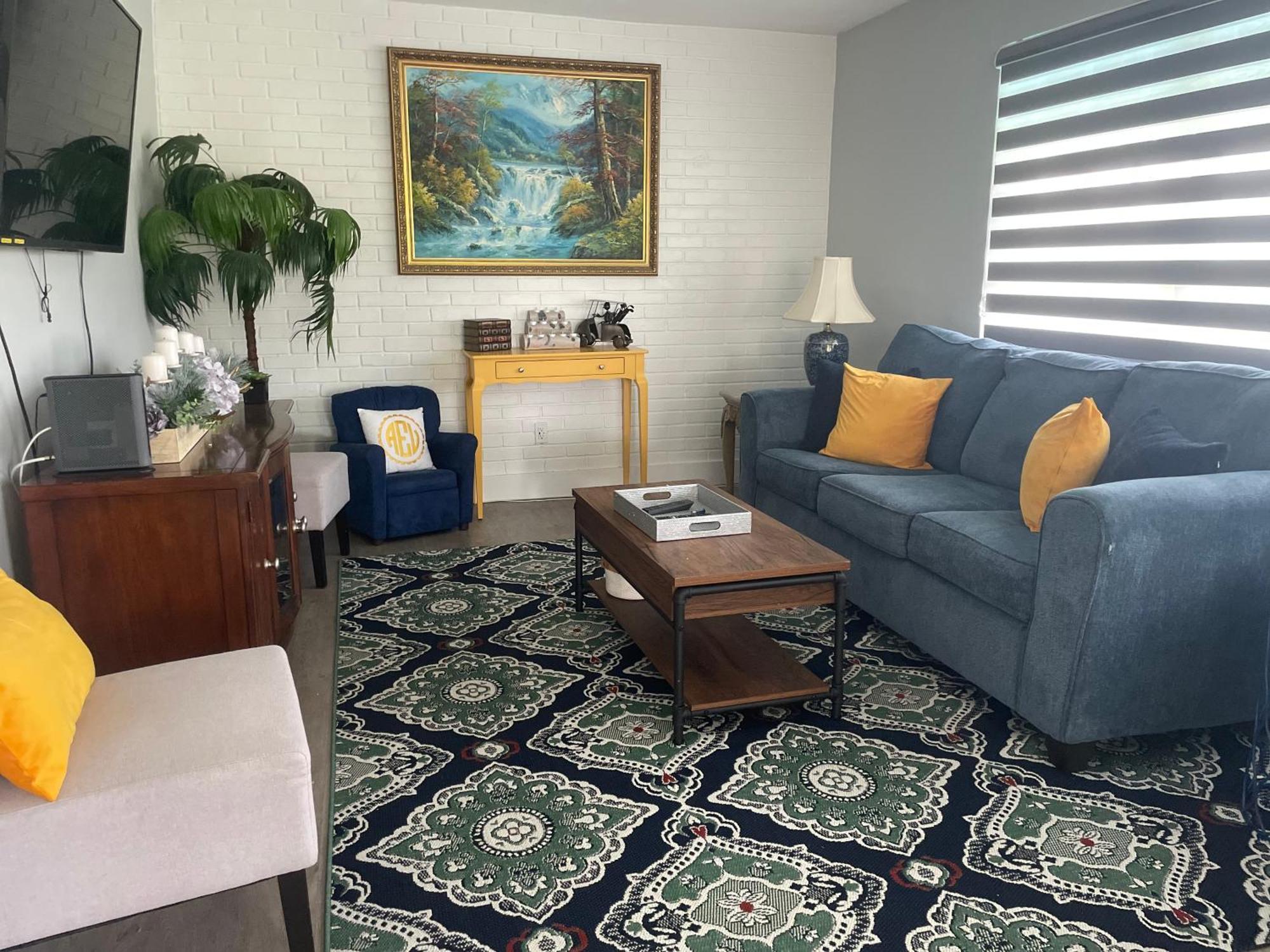 Gardens Get Away * Pembroke Pines